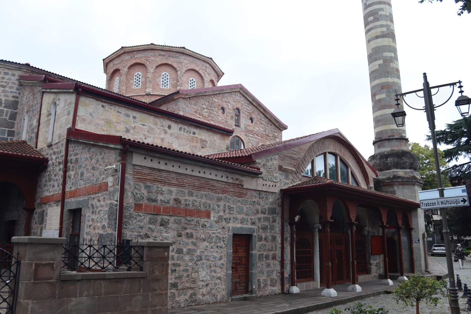 Fatih Büyük Camii Ve Kütüphanesi