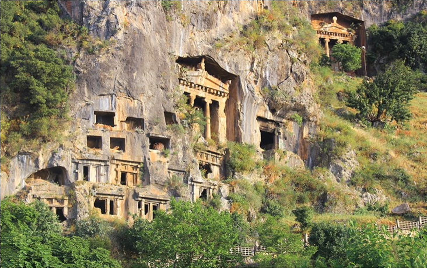 Amintas Kaya Mezarları