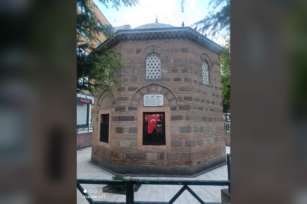Karyağdı Türbesi